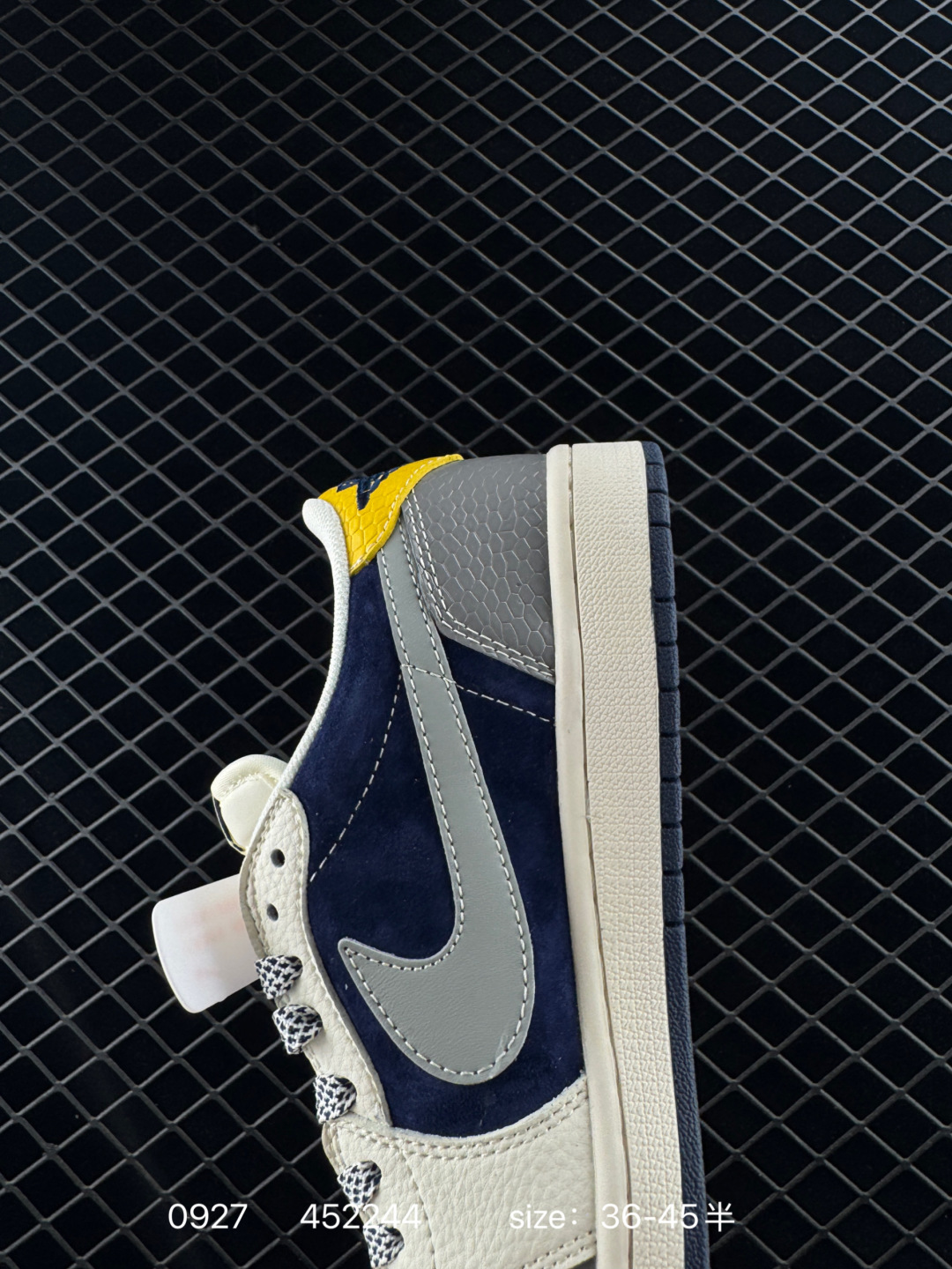 Travis Scott x Air Jordan 1 Low